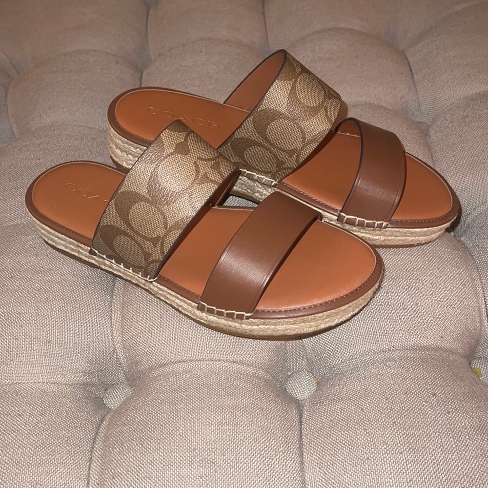 Coach Sandals Size 7 excellent condition